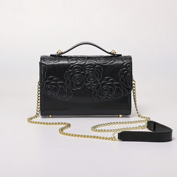 Moteriškas krepšys per petį 2024 m. Naujas natūralios odos pirmojo sluoksnio karvės odos aukštos kokybės madingas krepšys, lengviausiai derantis prie karvės odos pečių krepšio