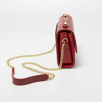 Moteriškas krepšys per petį 2024 m. Naujas natūralios odos pirmojo sluoksnio karvės odos aukštos kokybės madingas krepšys, lengviausiai derantis prie karvės odos pečių krepšio