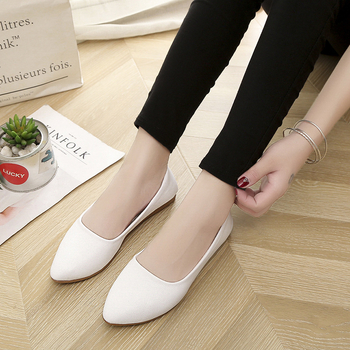Male jednoslojne ravne cipele iz 2023., nove kožne cipele, ženske špicaste cipele na platformu, univerzalne proljetne profesionalne ravne cipele s niskim prednjim dijelom, ženske cipele