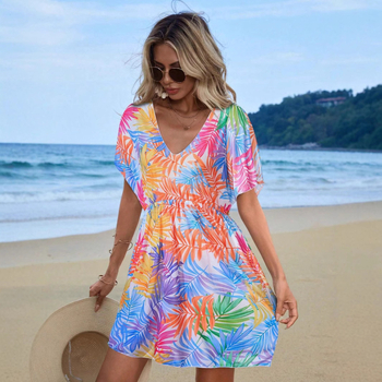 2025 m. nauja tarpvalstybinė šventinė paplūdimio suknelė V formos iškirpte, trumpomis rankovėmis, laiptuotas juosmuo, lapų raštas, bikini palaidinė nuo saulės