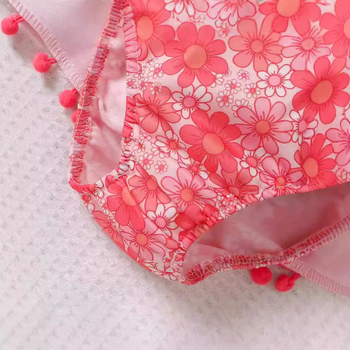 AliExpressi piiriülesed lasterõivad 2024. aasta suvised beebimoe pikkade varrukatega trükitud printsessipitsist ujumistrikoo laos olemas