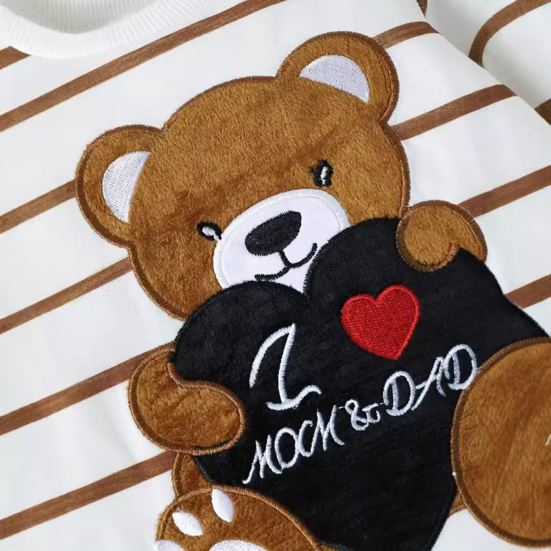 Chlapčenský jarný a jesenný sveter s vyšívaným medvedíkom, dlhý rukáv, nohavice, pruhovaný oblek cez hranice INS