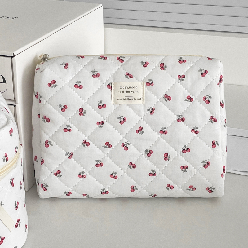 Dygsniuotas uogų rašto kosmetinis krepšys mergaitėms, didelės talpos, nešiojamas, „Four Seasons“ kosmetinis krepšys, skirtas šviežioms medžiagoms laikyti.