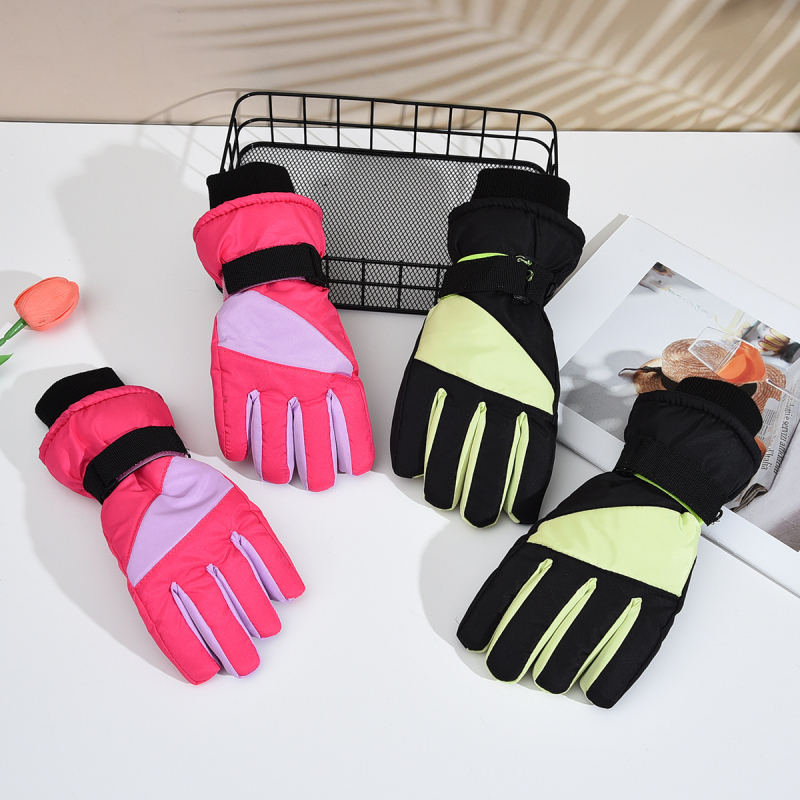 2024. aasta uued laste libisemiskindlad kindad fliisvoodriga paksendatud naiste suusakindad sõrmedega talvised tuulekindlad soojad kindad