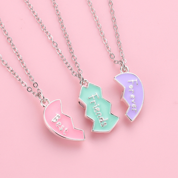 Σετ τριών τεμαχίων κολιέ γυναικών φοιτητών σε σχήμα καρδιάς με κυματιστή γραμμή σε καυτές πωλήσεις του 2025, χονδρική πώληση