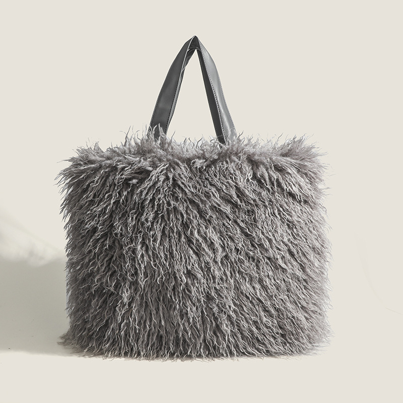 2024. aasta sügis-talv uus kvaliteetne laisa stiiliga suure mahutavusega kandekott, mis sobib ideaalselt plüüsist ühe õla kaasaskantava kaenlaaluse kotiga