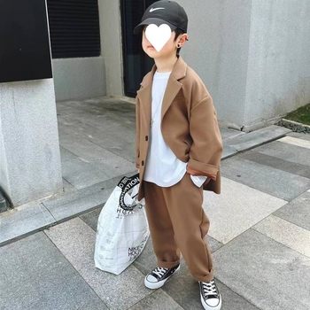 Laste ülikond, poistele, kevad- ja sügiskleit, lilleline neiu, nägus, tänavapoiss, vabaaja, trendikas, väike ülikond