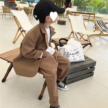 Laste ülikond, poistele, kevad- ja sügiskleit, lilleline neiu, nägus, tänavapoiss, vabaaja, trendikas, väike ülikond