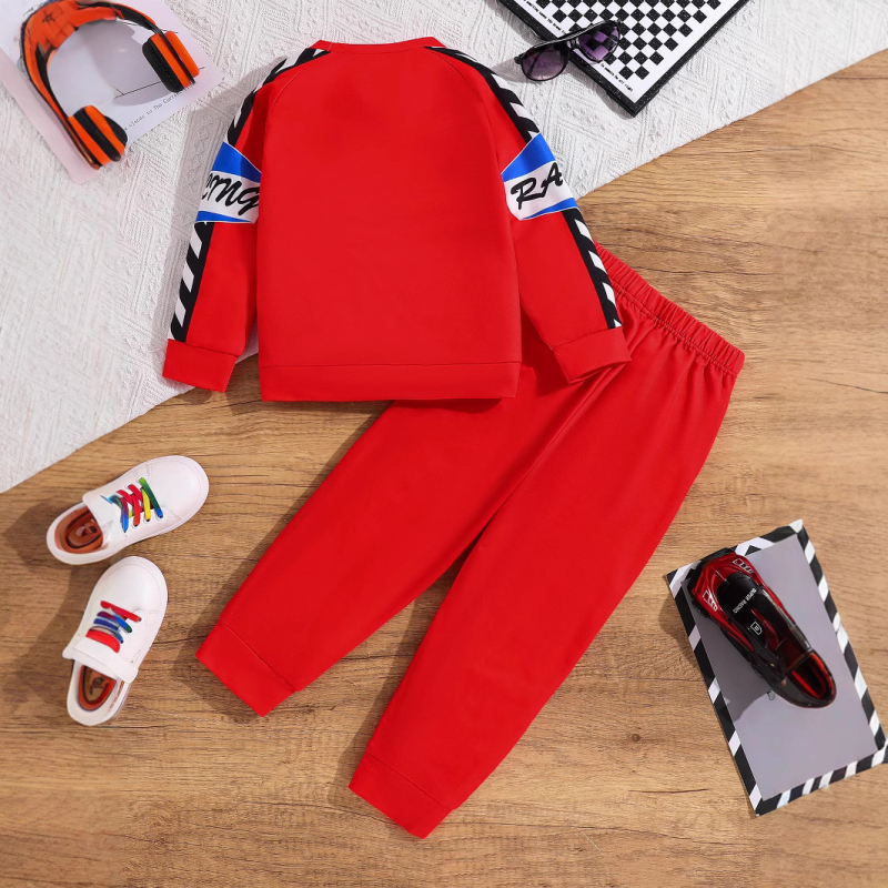 Prekogranični dječaci i djeca, labavi trendovi u slobodno vrijeme, utrke, modni uzorak, udobno odijelo za vanjsku trgovinu