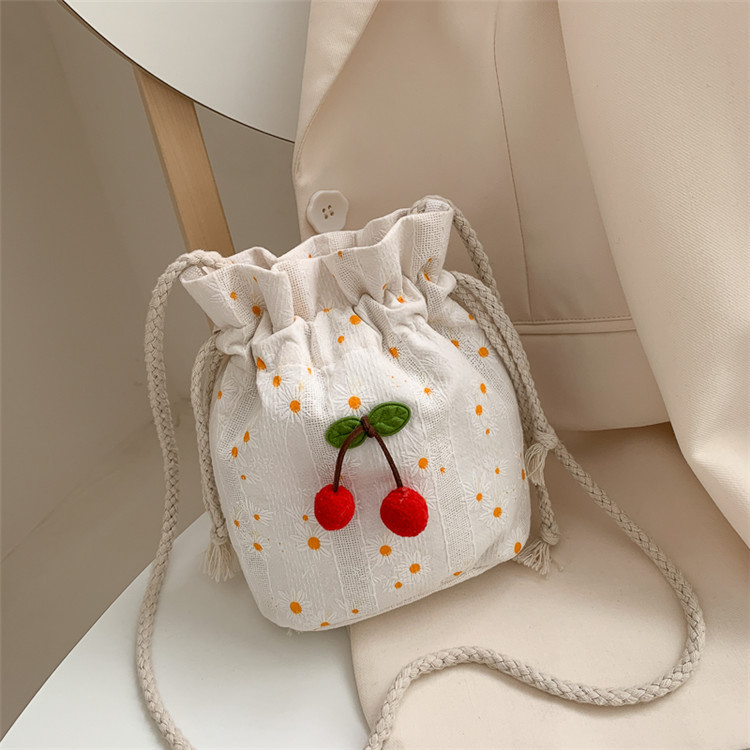 Лятна малка чанта 2024 Нова чанта през рамо, студентка Ins Mori Artistic Canvas Bag, модерна чанта през рамо