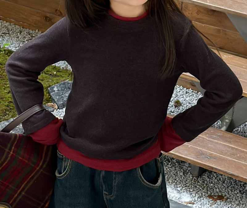 Djevojačka odjeća u korejskom stilu za proljeće 2025. Nova dječja rastezljiva majica dugih rukava s imitacijom tkanine, dvodijelni top s blokovima boja, moderna