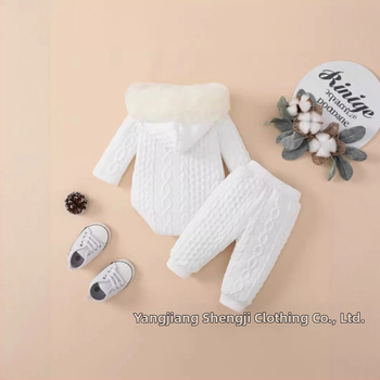 Piiriülene e-kaubandus on spetsialiseerunud Amazon Temu beebi vastsündinu Tiktoki talvistele kapuutsiga romperitele, kaheosalistele komplektidele.