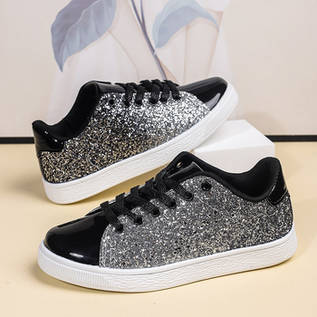 2023 m. tarpvalstybinė sportbačių užsienio prekyba pavasariui ir rudeniui nauji languoti laisvalaikio sportbačiai blizgūs madingi spalvingi moteriški mada