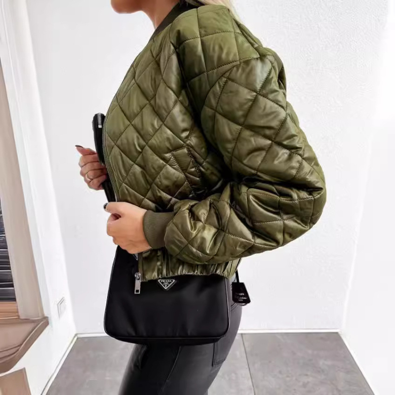 „Amazon AliExpress“ rudens ir žiemos naujas europietiškas ir amerikietiškas madingas vienspalvis trumpas užtrauktuku užsegamas švarkelis su medvilniniu pamušalu.