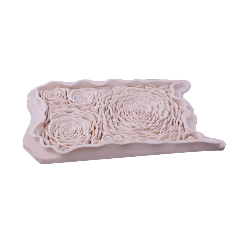 Simuleeritud lillega silikoonvorm roosist šokolaadilillega pööratava servaga silikoonist dekoratiivvorm