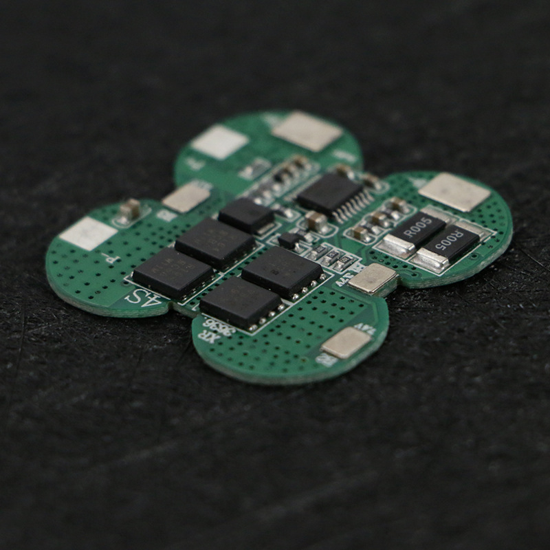 Source goods 18650 aku 4 stringi 14,8 V liitiumaku kaitseplaadiga 15A tasakaalustatud kaitseplaadiga voolutarvikud