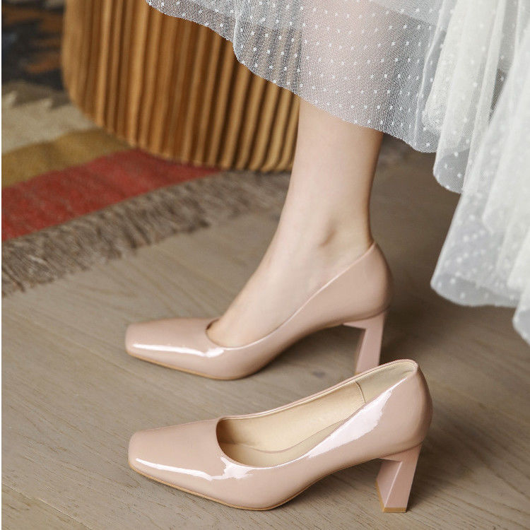 Kreemvalged paksu kontsaga kõrged kontsad naistele 2024. aasta sügiseks, uued väikesed kandilised peaga mitmekülgsed professionaalsed pehmest nahast ühekihilised kingad naistele