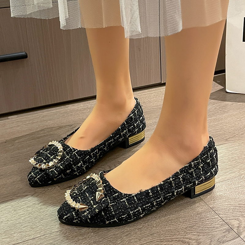 Nízke jednovrstvové topánky Sladké ležérne dámske topánky Jarné nové cezhraničné plus size módne špicaté nízke podpätky ploché topánky jednovrstvové topánky