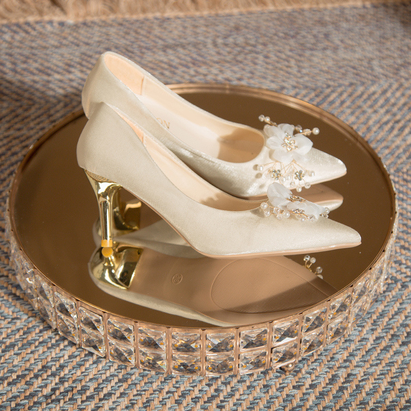 Glavna vjenčanica Vjenčane cipele Nisu umorna stopala 2024 Nova kristalno crvena haljina Kineska mladenka Hexiu Dva odijela Gao Yun Hao