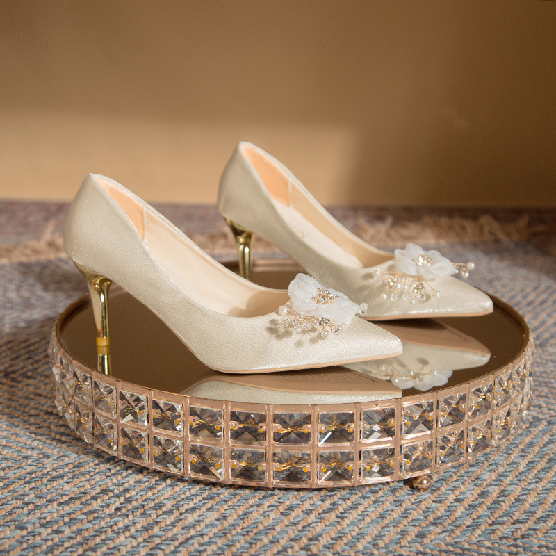 Glavna vjenčanica Vjenčane cipele Nisu umorna stopala 2024 Nova kristalno crvena haljina Kineska mladenka Hexiu Dva odijela Gao Yun Hao