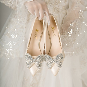 Jar/jeseň Leto 2024 Nový prírastok Dámske vysoké podpätky s kamienkami na ihličkovom podpätku, francúzska móda, banketové a svadobné topánky pre nevesty a družičky