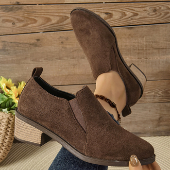 Dámske topánky Four Seasons Cezhraničný zahraničný obchod Plus Size Dámske topánky 2025 Jednofarebné hrubé podpätky špicaté setové mokasíny so stredným podpätkom
