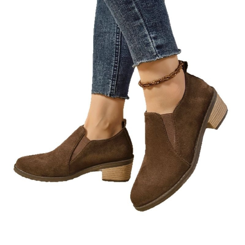 Dámske topánky Four Seasons Cezhraničný zahraničný obchod Plus Size Dámske topánky 2025 Jednofarebné hrubé podpätky špicaté setové mokasíny so stredným podpätkom