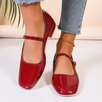 Γυναικεία παπούτσια Mary Jane, ιαπωνικού στιλ, καλοκαίρι 2025, κόκκινα λουστρίνι, δερμάτινα παπούτσια με τετράγωνη μύτη και γαλλική αγκράφα, σε στυλ νεράιδας, με χοντρό τακούνι