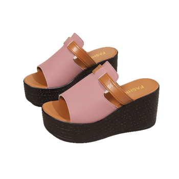 Dámske letné nové sandále na kline s hrubým spodkom, ktoré sú určené pre zahraničný obchod a cezhraničný obchod.