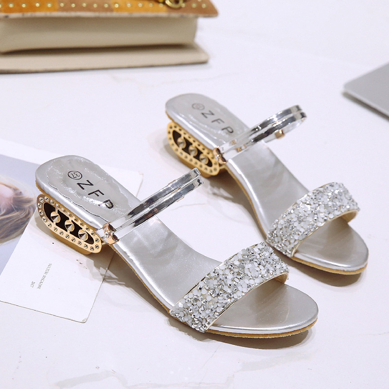 Ljetna korejska verzija novih modnih ženskih sandala s dvije vrste nošenja, sandala s potpeticom u obliku cirkona, ženske velike veličine, veleprodaja vanjskih trgovinskih cipela