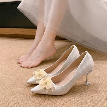 Άνοιξη 2024 Νέα μυτερά ψηλοτάκουνα γυναικεία παπούτσια στιλέτο για νύφες Γυναικεία παπούτσια μόδας για γάμους