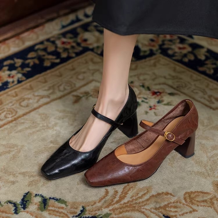 [Skladom] Čierne topánky na vysokom podpätku z mäkkej kozej kože, francúzske retro topánky s hrubým podpätkom a jedným remienkom, pre ženy