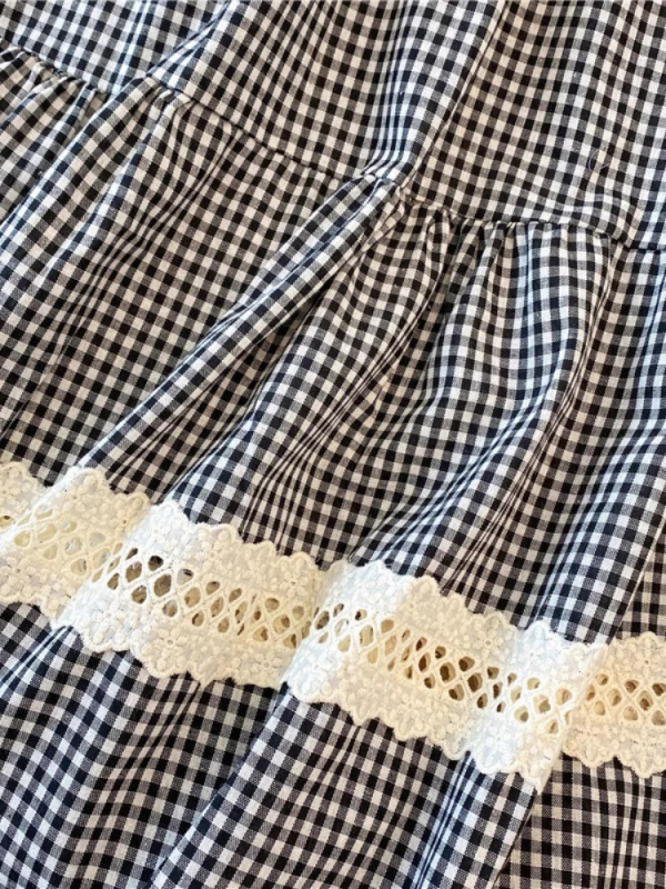 Korejski stil retro crno-bijele karirane suknje za žene, proljetni dizajn, osjećaj šuplje čipke, Gouhua šivanje, velika suknja A-kroja