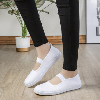 Grynai balti sportbačiai, berniukų ir mergaičių slaugytojų bateliai, skirti gimnastikos mokykloms, maži balti bateliai, kovos menų bateliai, plokščiapadžiai bateliai, skirti darbui ligoninėje