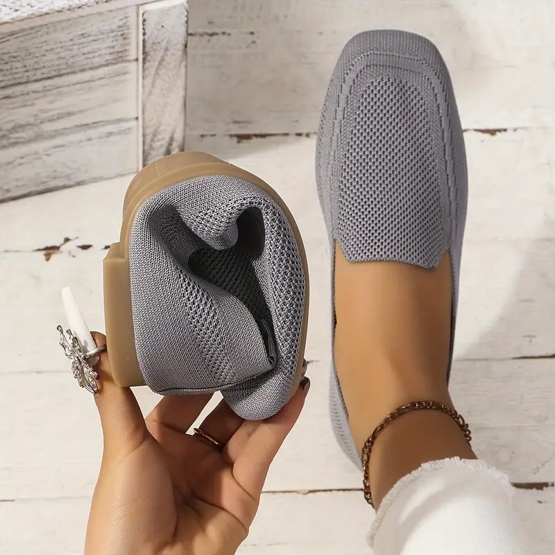 Nove europske i američke cipele s četvrtastom glavom, plitkim ustima, ravne pletene cipele za lijeno stopalo, na zalihi, vanjske trgovine, plus veličine, ležerne cipele u jednoj boji za žene