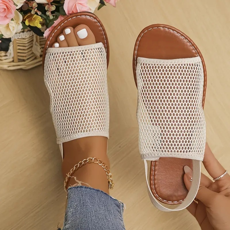 Europske i američke jednobojne mrežaste sandale za žene većih veličina, nove ljetne prozračne mrežaste ravne sandale iz 2024., proizvođači veleprodaje