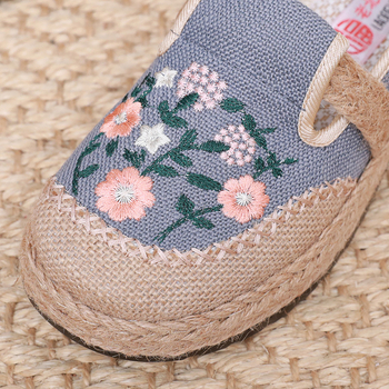 Seni Pekino medžiaginiai batai moterims, vasariniai, plokšti, siuvinėti batai, laisvalaikio, vidutinio ir pagyvenusio amžiaus, vieno sluoksnio batai, kvėpuojantys, minkšti padai, patogūs motiniški batai