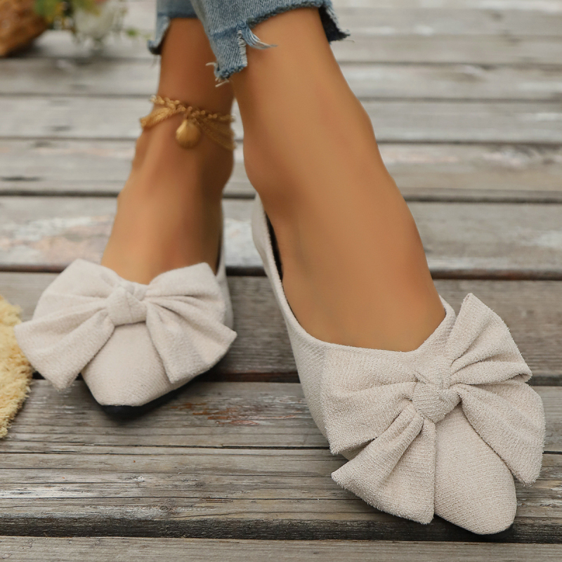 Piiriülesed pluss-suuruses väliskaubandusega naised 2024. aasta kevadel ja sügisel uued Korea haldjasstiilis lipsuga lamedad teravatipulised kingad naistele