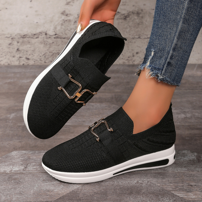 Europos ir Amerikos užsienio prekybos storapadis, austi, kvėpuojantys, žemo viršutinio, vieno sluoksnio moteriški bateliai su grandinėle, dekoratyviniai klešnės mokasinai