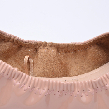 Dámske topánky s mäkkou podrážkou v zahraničnom obchode s okrúhlou špičkou, ležérne plytké topánky v európskom a americkom štýle, nýtované topánky s vajíčkovými rolkami, dámske topánky