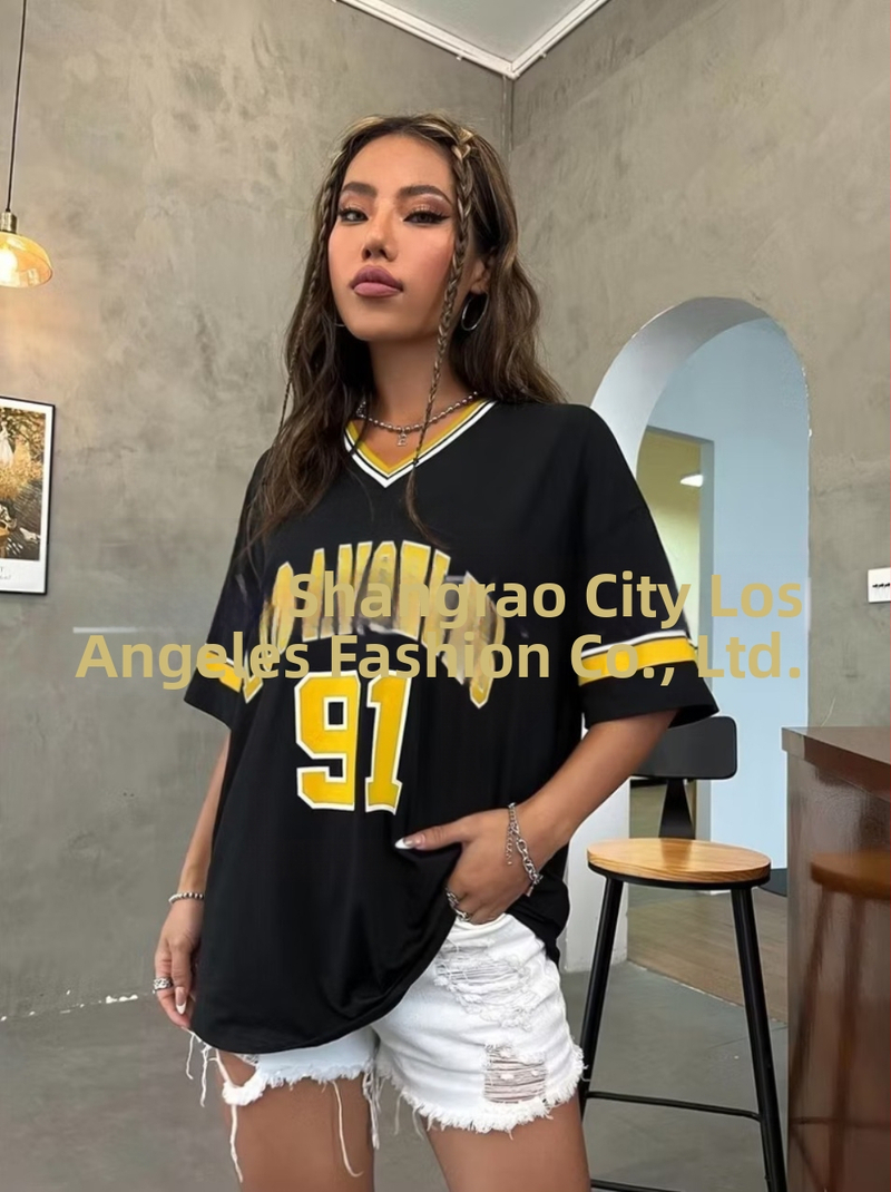 Dámske voľné tričko s potlačou európskych a amerických športov Los Angeles s pruhovaným lemom a výstrihom do V