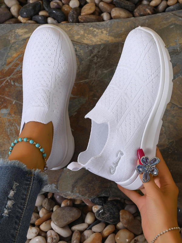 Jesen 2024. nove vanjske trgovine prekogranične plus size casual cipele ženske lagane prozračne modne Joker ženske cipele veleprodaja