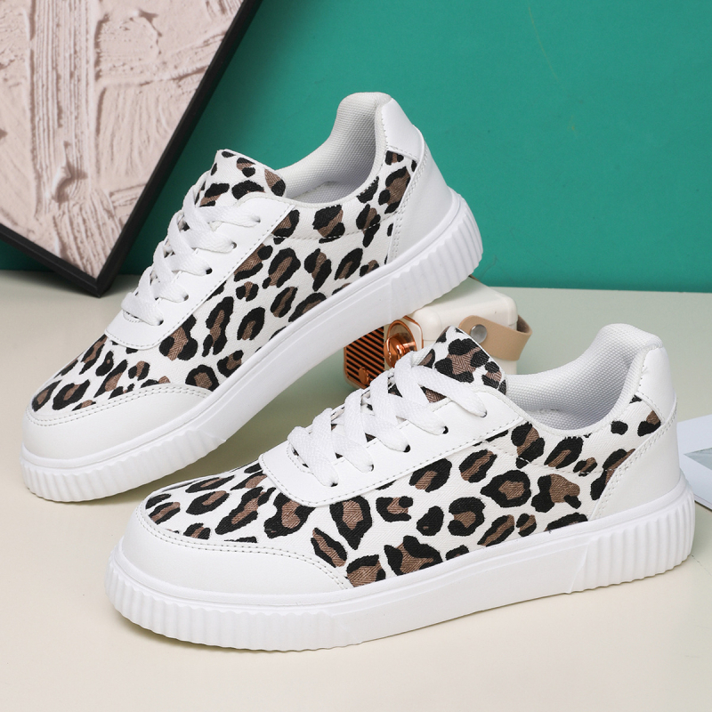 „Crossborder explosions 2025“ moteriški leopardo rašto laisvalaikio bateliai