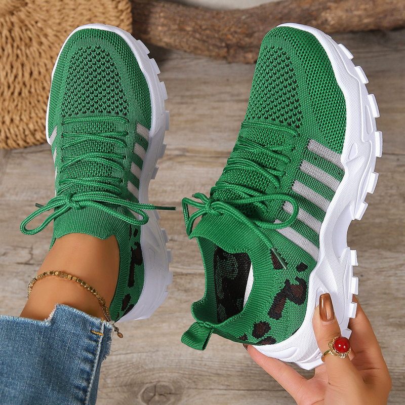 Tarptautinis tiesioginis pristatymas. Universalūs moteriški batai su „Fly-Knit“ technologija 2025 m. pavasariui, vasarai ir rudeniui. Sportiniai laisvalaikio bateliai iš tinklinio audinio. Lengvi, kvėpuojantys ir patogūs.