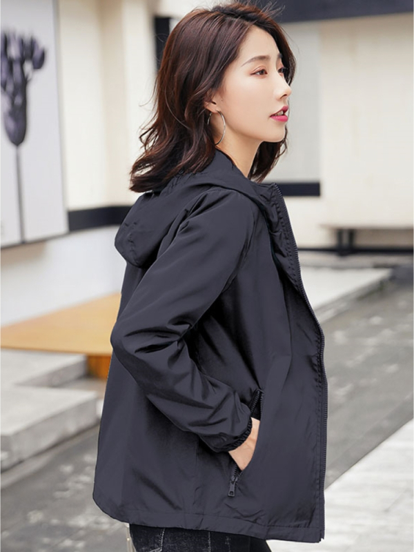 Dámsky krátky kabát pre páry z roku 2024, jar a jeseň, nová voľná bunda v kórejskom štýle s opaľovacím krémom, študentská bunda s kapucňou