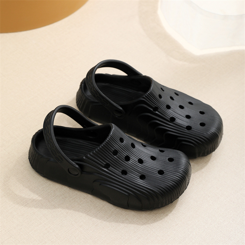 Rūpnīcas vairumtirdzniecības vasaras čības pāris bieza apakša elpojoša neslīdoša, moderna, viegla ikdienas uzvelkama iekštelpu un āra apavi