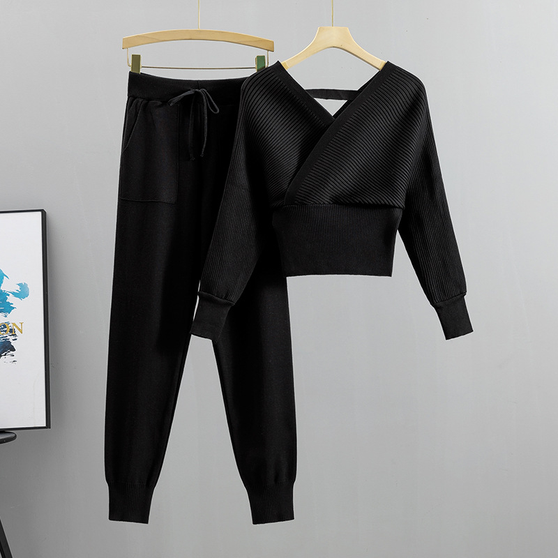 Costum elegant, scurt, sexy, cu decolteu în V, cu umăr gol, pentru femei, primăvară și toamnă 2025, set nou tricotat din două piese