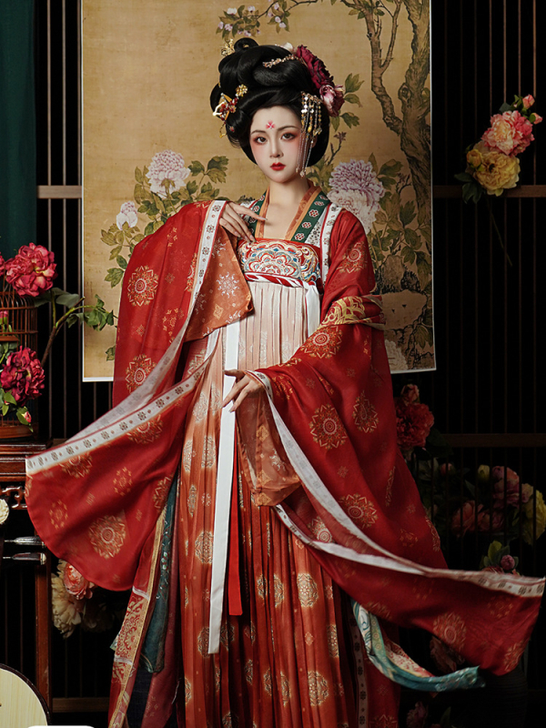 Kevad- ja suvine super surematu Tang-printsess Hanfu naiste Tangi dünastia rinnapikkune suurte varrukatega särk antiiksete rõivaste Tangi dünastia tikandid antiikne Hanfu