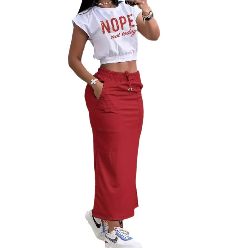 Europski i američki novi stil 2025. ljetna moda, majica kratkih rukava s uzorkom slova, ležerni set od dva dijela s kravatom i suknjom