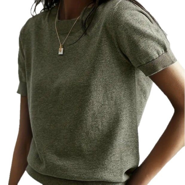 Zahraničný obchod cezhraničný 2025 Leto Nový tenký okrúhly výstrih s krátkym rukávom, pletený dámsky pletený top Čistý voľný dámsky top